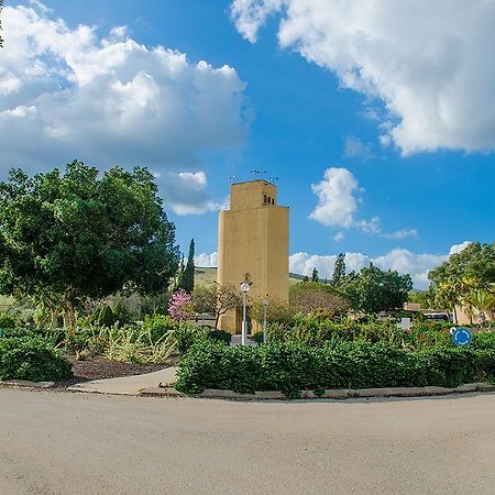 Kibbutz Gesher Hospitality Villa Exterior foto